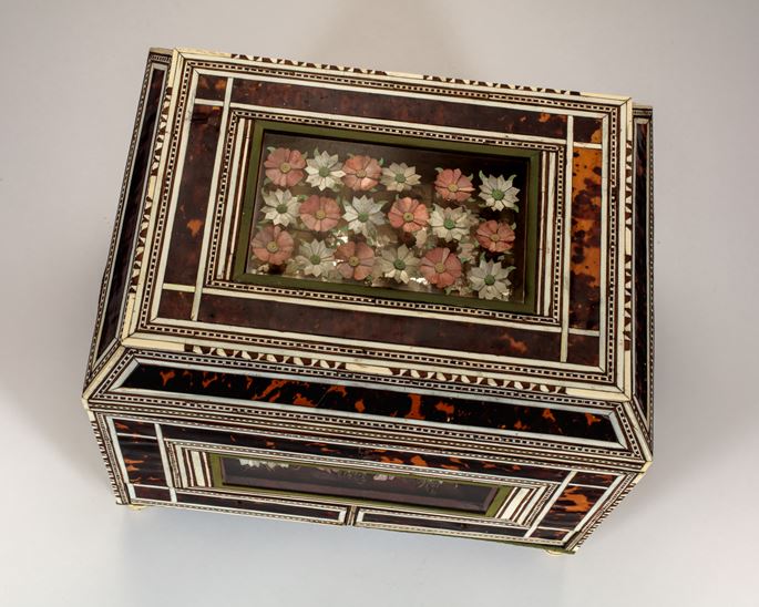 Indo-Portuguese Box with Flower Diorama  | MasterArt
